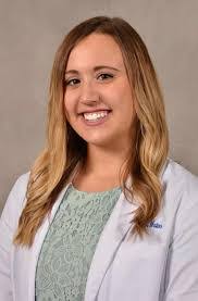 Kendra Hooker's Instagram, Twitter & Facebook