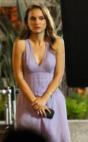 The cast of the film consists of natalie portman, ashton kutcher, cary elwes, and kevin kline. Natalie Portman No Strings Attached Famousfix Com Post