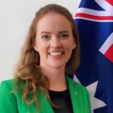 Moving across the world for an internship at the Australian Embassy &  Permanent Mission to the United Nations, Vienna has been one of the best  decisions I've ever made. I am so