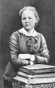 Elle croyait sans nul doute au rôle positif de la science dans l'évolution de la. Marie Curie Wikipedia