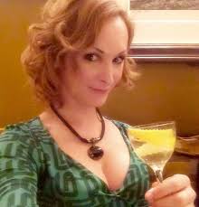 Lily Scarlett's Instagram, Twitter & Facebook