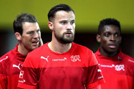 Dakikada attığı golden sonra almanya'nın offenbach kentinde çalıştığı kafede tacize uğrayan kadın müşterisini kormak. Haris Seferovic Wikiwand