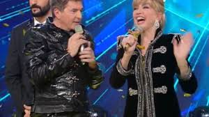 Spoiler e anticipazioni sull'identità dei cantanti in gara chi sono in cantanti in gara nella seconda edizione? Il Cantante Mascherato 2021 Milly Carlucci Ha Scelto Il Primo Giurato Lanostratv