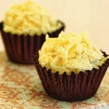 Brigadeiro De Maracuja Receita Doces E Sobremesas Cocada De Abacaxi Receitas