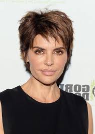 To style this cut the way rinna does, begin by blow drying hair upward from the roots to create volume on top. Lisa Woman Thicker Hair Thick Hair Styles Short Hair Styles