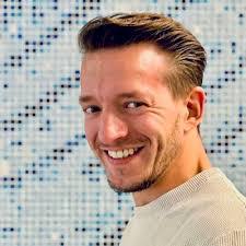 Kara Nanninga's Instagram, Twitter & Facebook