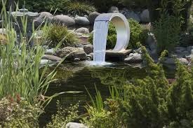 Oase eisfreihalter icefree thermo 200 + icefree thermo 330. Ubbink Mamba Design Wasserfall Led Aus Edelstahl Fur Gartenteiche Inkl Zubehor Cilios Online Ihr Shop Fur Premium Paravents Und Wasserfall Sets Fur Haus Und Garten
