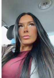 Marissa Wick's Instagram, Twitter & Facebook