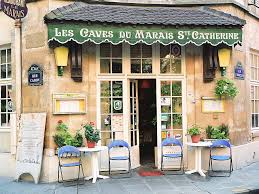 Foto Europeo De Les Restaurante Cuevas En El Distrito De Marais En Paris Francia Por Dennis Barloga Parijs Cafe Etalages
