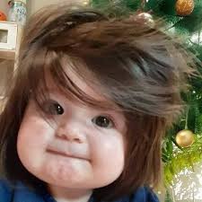 Acetilcolina La acetilcolina es una sustancia química elaborada por algunos  tipos de neuronas. Sirve para enviar mensajes a otras células, incluso  otras células nerviosas, células musculares y células glandulares. Se  libera por