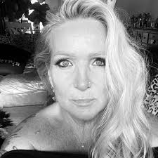 Hi everyone 🫶 I'm Denise and really excited to host my holistic, wellness  retreat 15-21 September this year in this stunning luxury villa in  Mallorca, Spain Learn to connect to your Goddess