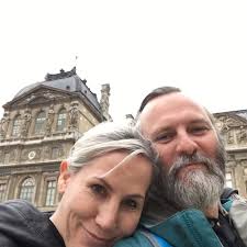 If you could bring back any extinct species—from the dodo to the  mammoth—what would you choose, and why? 🦤🦣