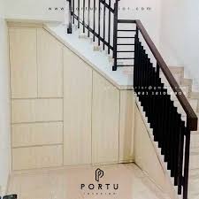 Untuk memiliki ruang dapur yang cantik dan bersih sebenarnya tidak memerlukan perbelanjaan yang besar. Lemari Bawah Tangga Portu Interior