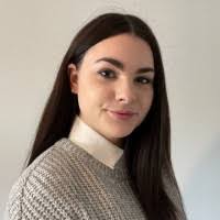 Laura Zimmer's Instagram, Twitter & Facebook