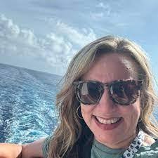 Jana Mellen's Instagram, Twitter & Facebook