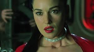 Monica Bellucci ki te takaro i te wahine a Beetlejuice i te Sequel