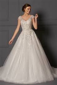 We would like to show you a description here but the site won't allow us. Phoenix Gowns Fur Jede Braut Etwas Besonderes Bridal Times