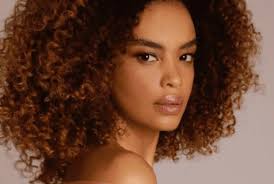 Exclusivo! Lucy Ramos fala sobre personagem submissa e empoderamento