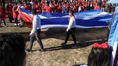 Image result for LA ESCUELA QUE IZA LA BANDERA CUBANA
