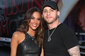Kramer played noelle davenport on friday night lights and portia ranson on 90210. Brantley Gilbert Opens Up About Split With Jana Kramer