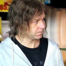 Espen Eckbo fikk serieidé på sykesengen