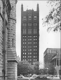 lewis towers loyola university of chicago downtown campus close to shopping yippeee chicago city loyola university loyola university chicago pinterest