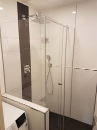 Hier gibt es nur eine duschwand aus glas bzw. Dusche Gemauert Und Mit Glas Kombiniert Bader Seelig
