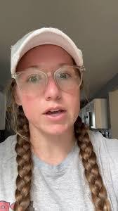 Jessica Gragg's Instagram, Twitter & Facebook