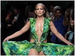 It made versace a household name, and led to lopez becoming one of the most glamorous icons of the red carpet. Jennifer Lopez Jennifer Lopez Recreates Her Iconic Green Dress Look English Movie News Times Of India