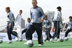 News group newspapers ltd) as a young boy, kane adored players such as english legend david beckham, ex tottenham striker teddy sheringham and retired brazilian striker ronaldo. June 2015 Simon Mooneyphoto