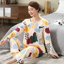 Dobladillos inferior y mangas con aguja gemela. Descuento De Manga Larga De Algodon Fino Pijama Conjunto Primavera Otono De Las Mujeres Conjunto De Pijama Madre De Ropa De Dormir Pijamas Mas El Tamano 3xl 4xl 85kg Conjunto Ropa De