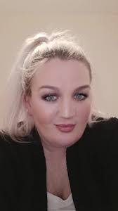 Heather Stephen's Instagram, Twitter & Facebook