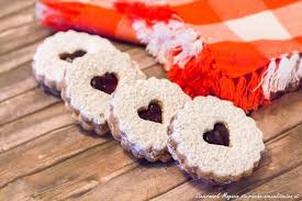 Linzer Augen Rezept Steirische Spezialitaten Rezept Weihnachtskekse Kekse Weihnachtsbackerei