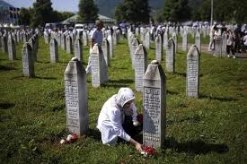 Thousands mark 1995 Srebrenica genocide ...