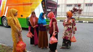 Sambutan sempena memperingati penubuhan jabatan imigresen dan pendaftaran kebangsaan yang ke 62 tahun telah diraikan dengan majlis doa penutupan awal perkhidmatan kaunter di jabatan imigresen dan pendaftaran kebangsaan berikutan penutupan akhir tahun kewangan 2019/2020. Imigresen Bebaskan 102 Tahanan Rohingya