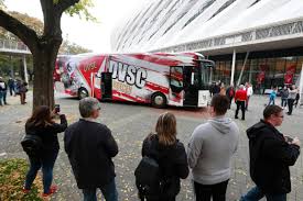 Az oldalon található írott és képi anyagok csak a forrás megjelölésével, internetes felhasználás esetén élő hivatkozás. A Dvsc Busz Bemutatasa Dvsc