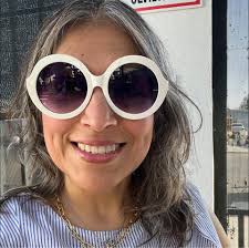 Feliz cumpleaños Dr. Jorge Varela👨‍⚕! Celebramos con mucha alegría este  día, gracias por tan valiosa labor de cuidar la salud de nuestros hijos.  Nuestro más sincero reconocimiento. ¡Muchas felicidades!🎁