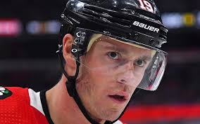Nhl results on flashscore.co.uk have all the latest nhl scores, tables, fixtures and match information. Und Chasing The Cup Jonathan Toews Scores Twice As Blackhawks Cruise In Opener Grand Forks Herald