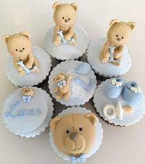 Teddy bear christening cake by elaine boyle.bakemehappy.ie. Epingle Sur 5656
