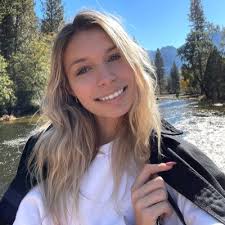 Justine Labonte's Instagram, Twitter & Facebook