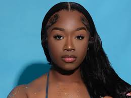 Tabitha Floyd's Instagram, Twitter & Facebook