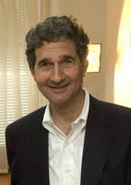 Kerry's Bond With Top Aide and a Legendary Dad