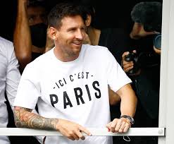 Cùng thời điểm, psg đăng trên twitter video về bản hợp đồng mà họ chuẩn bị ký. L7yh9e9ue19nem