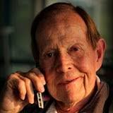 Gilbert Richards's Instagram, Twitter & Facebook