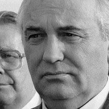 Jackie Davalos's Profile