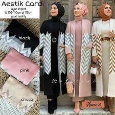 Cardigan sebagai penutup yang berwarna lebih muda dan lebih banyak menggunakan motif. Harga Cardigan Panjang Motif Terbaik Outerwear Fashion Muslim Juni 2021 Shopee Indonesia