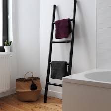 Un choix unique de meuble serviette salle de bain disponible dans notre magasin. Echelle Porte Serviette Bambou Noire
