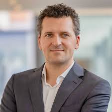 Bernhard Wardin kommuniziert für Google Cloud