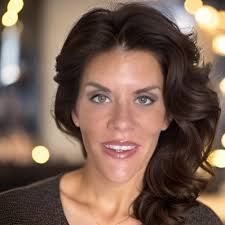 Amanda Donahue (@Amandadonahue)