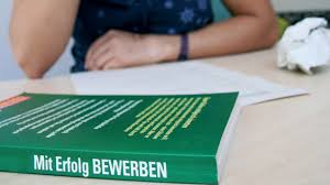 Bedenken sie aber, dass es sich auch bei dem telefonat bereits um eine „bewerbung handelt. Bewerbung